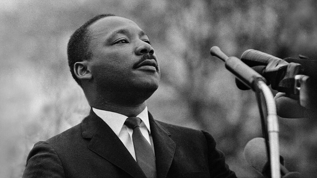 Martin Luther king biography: Personal Life, Net Worth, Family, Profession, Speeches and Facts